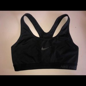 NIKE women’s sports bra